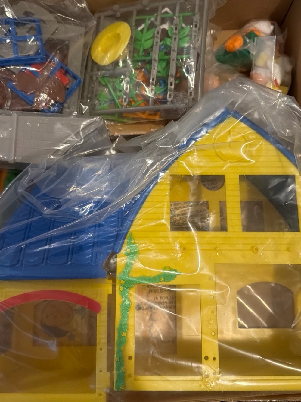 Vintage Caillou La Granja The Farm Playset 2009 Discontinued Barn Toy - Picture 7 of 7